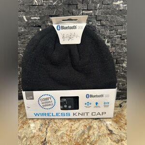 iLive Knit Hat Bluetooth Witelrss Headphone Beanie Cap Unisex New NWT Black
